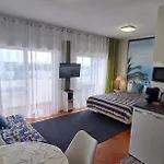 Musa Mar With Balcony Panoramic View In The Residential Area * 쿼테이라